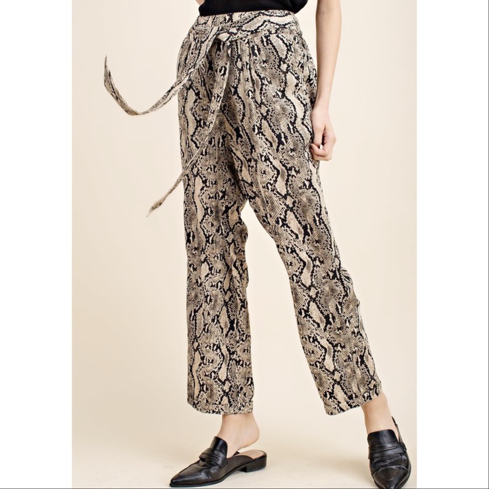 JET SET high waisted Snakeskin pants - Picture 3 of 9